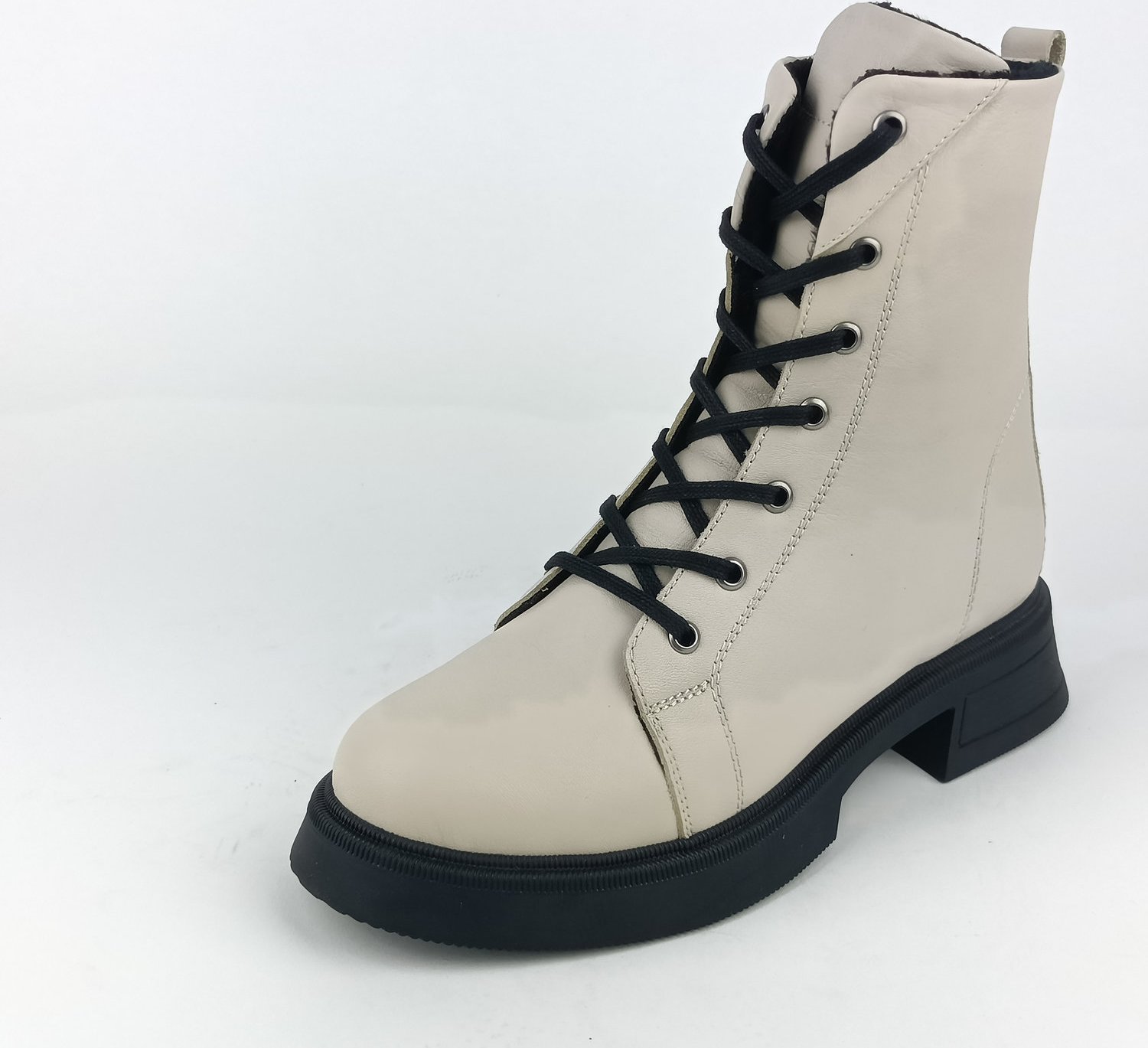 Looke Leonne crema