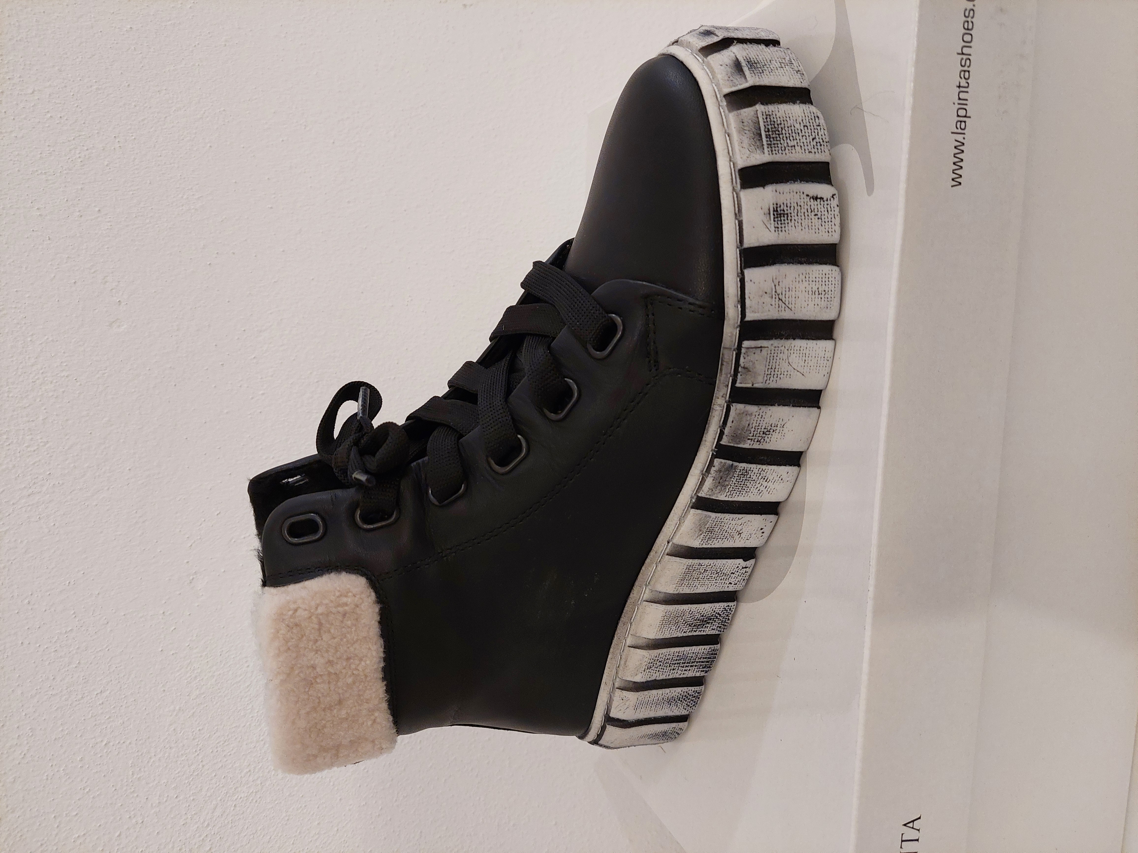 La Pinta 0228-660D YUN black